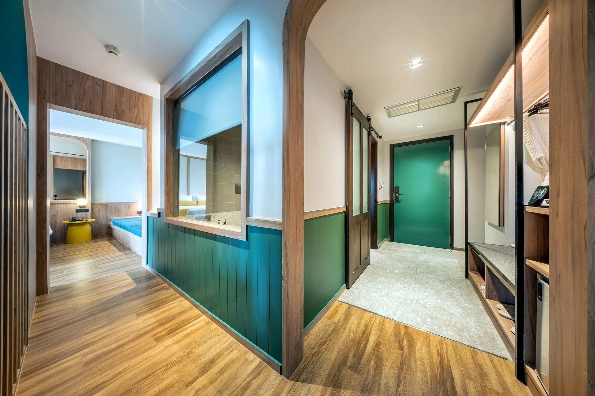 room detail thumbnail 1