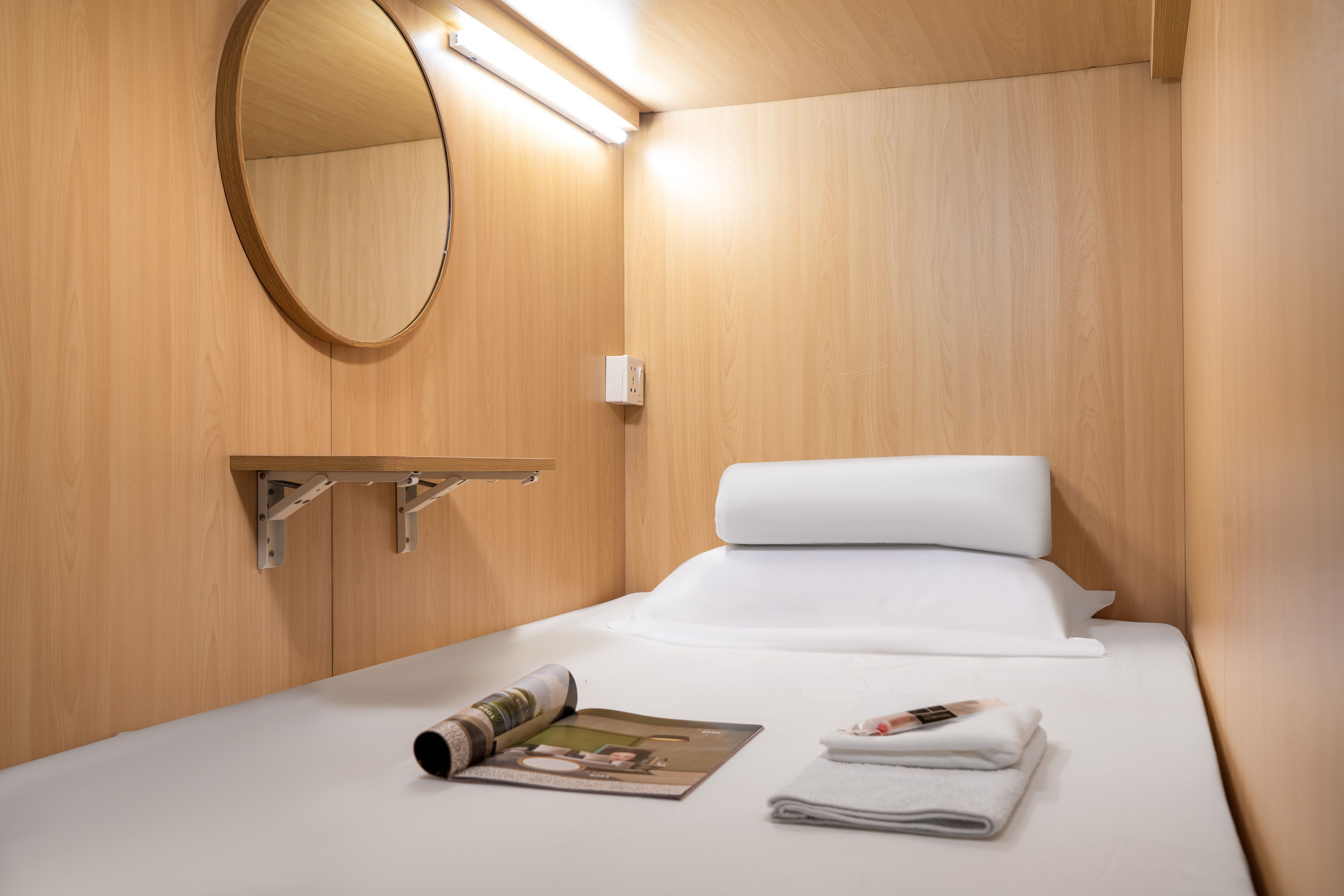 room detail thumbnail 0