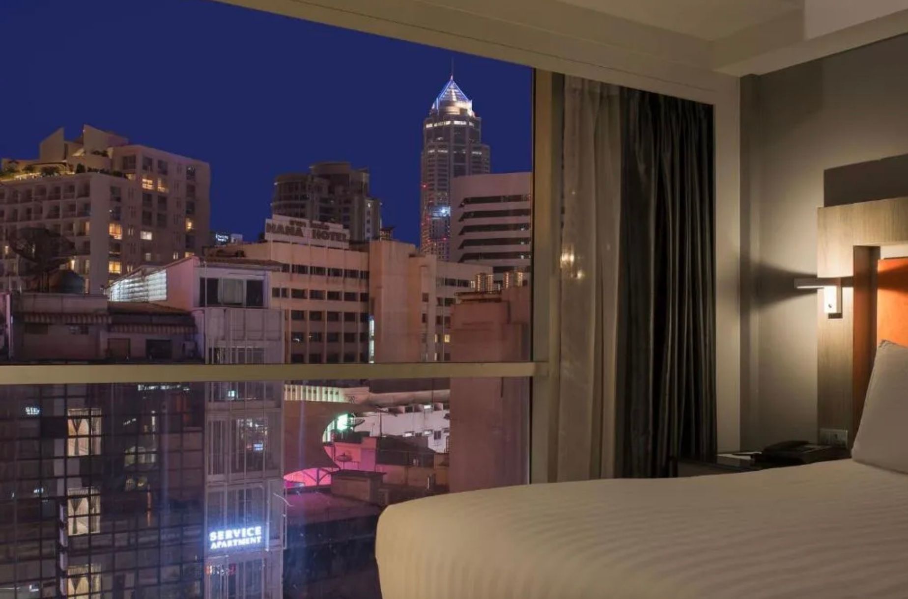 room detail thumbnail 2