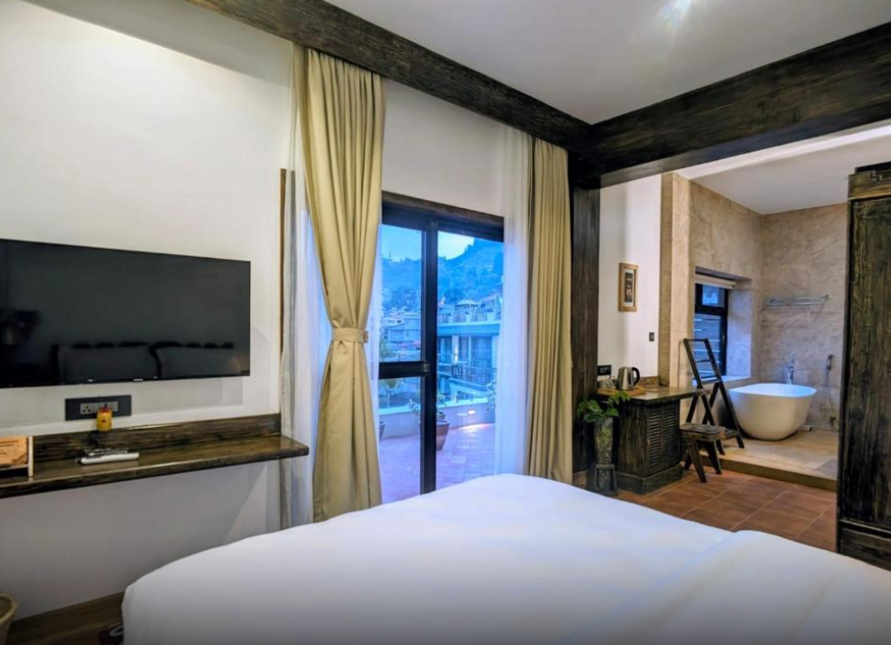 room detail thumbnail 0