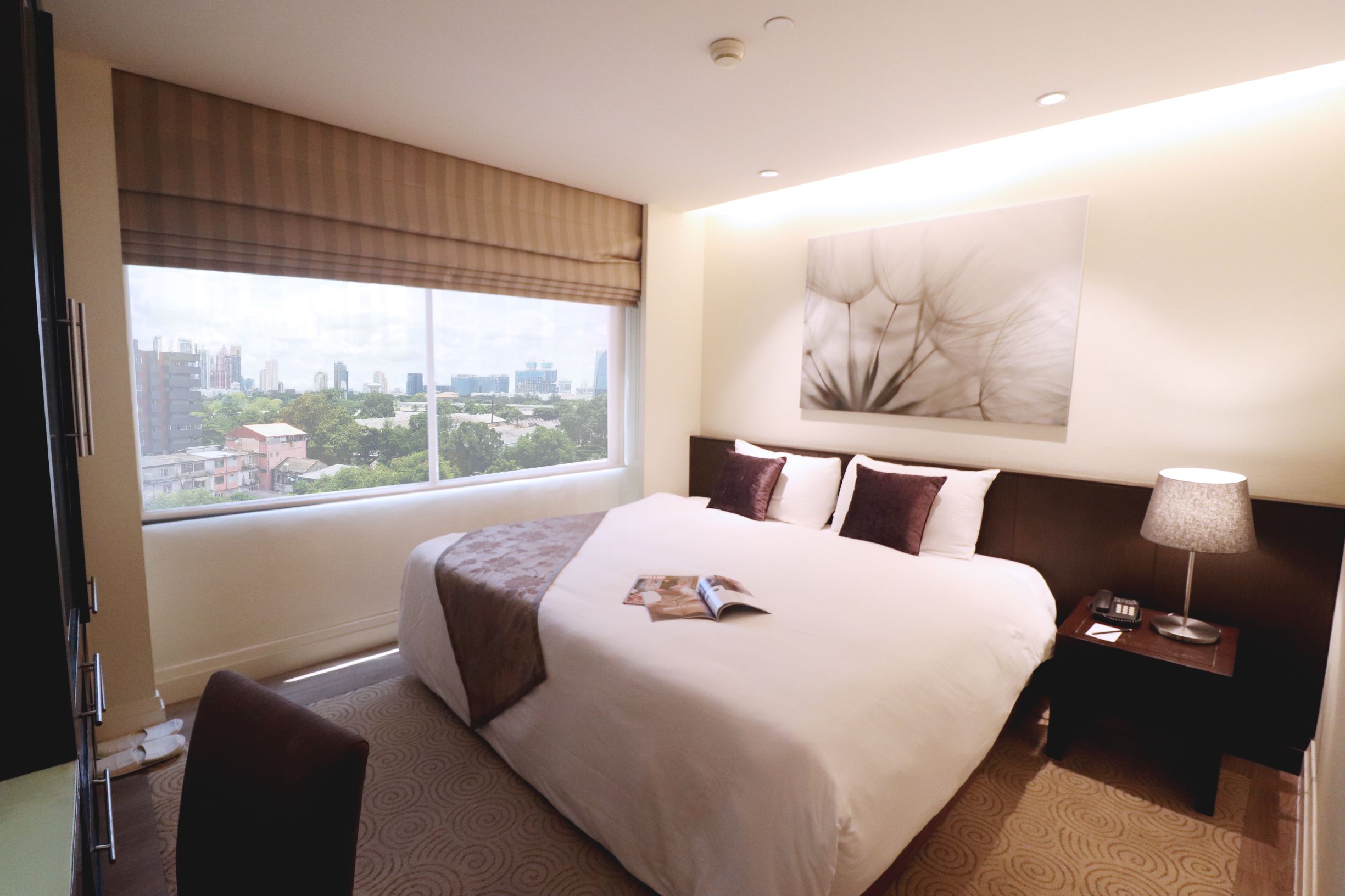 room detail thumbnail 0
