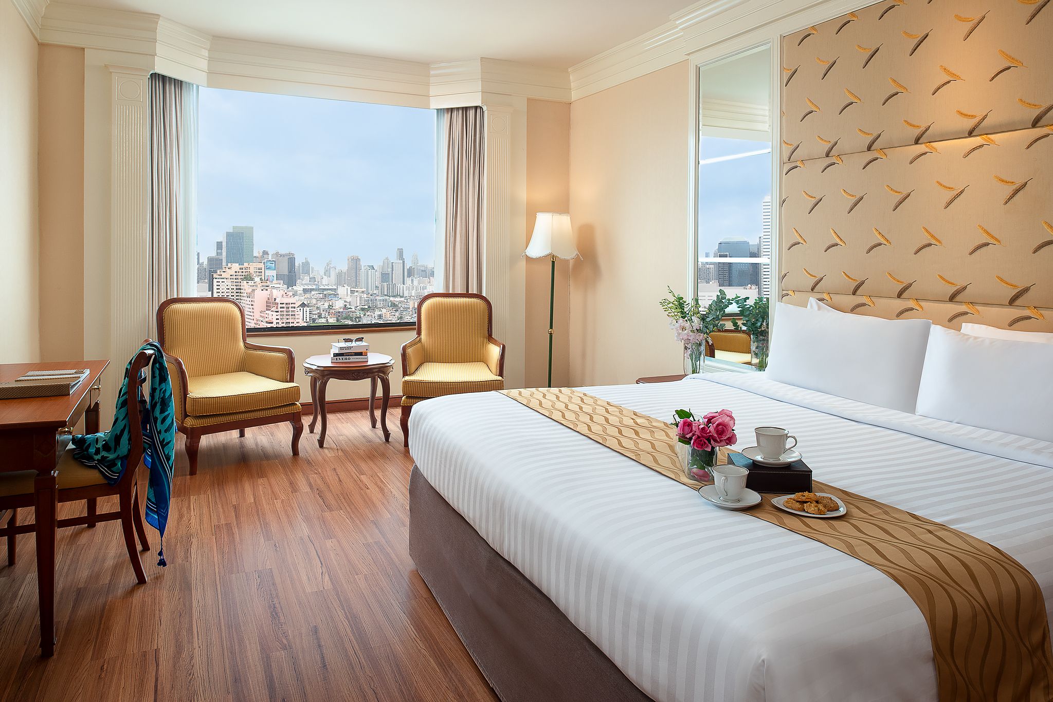 room detail thumbnail 2