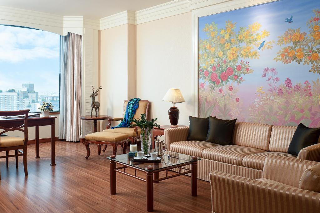 room detail thumbnail 1