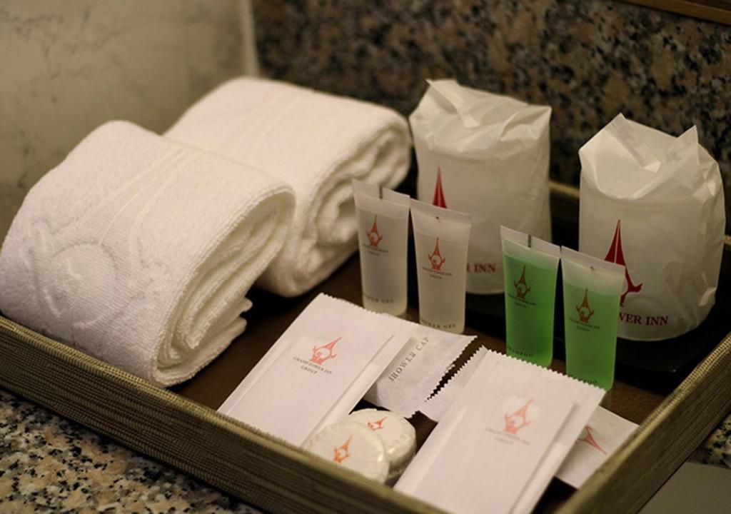 room detail thumbnail 2