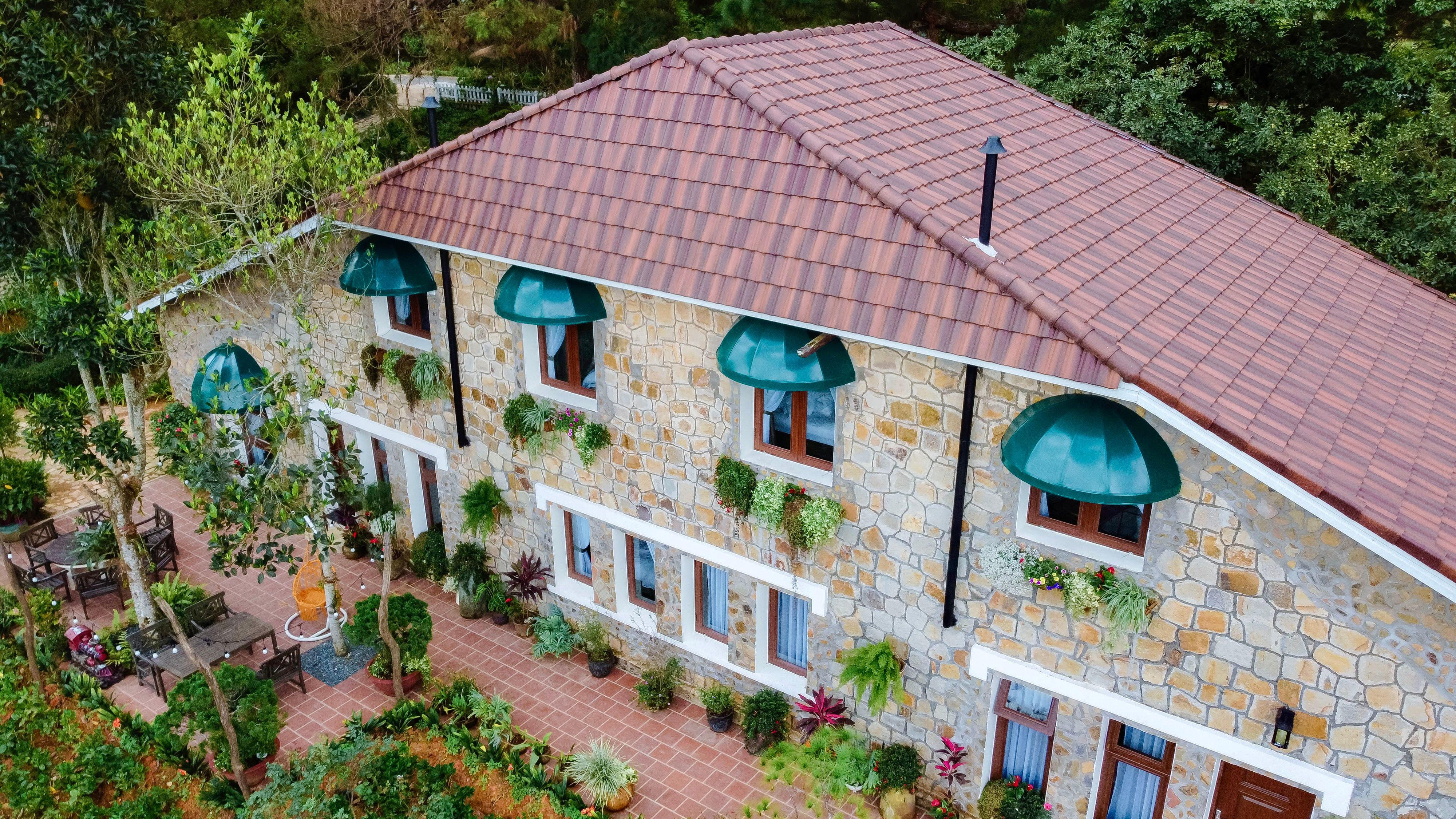 room detail thumbnail 0