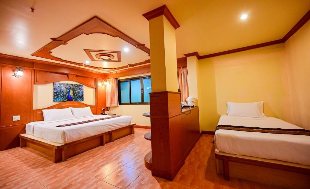 room detail thumbnail 0