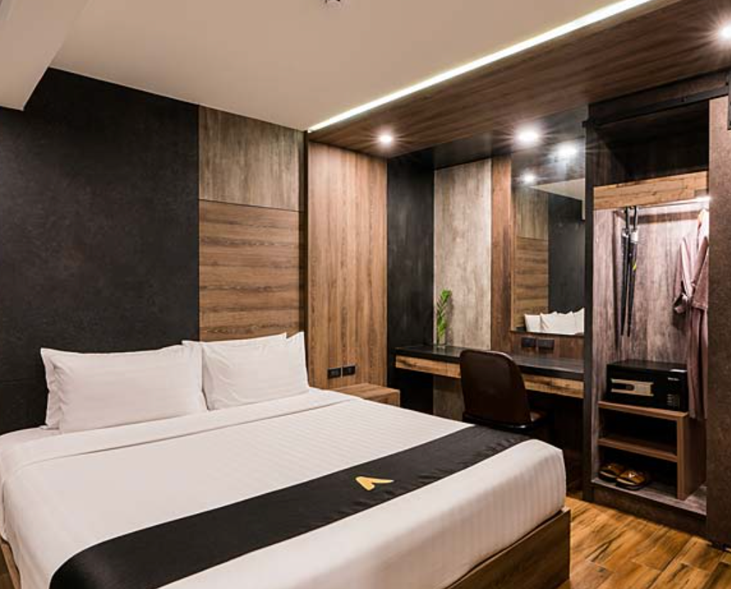 room detail thumbnail 2