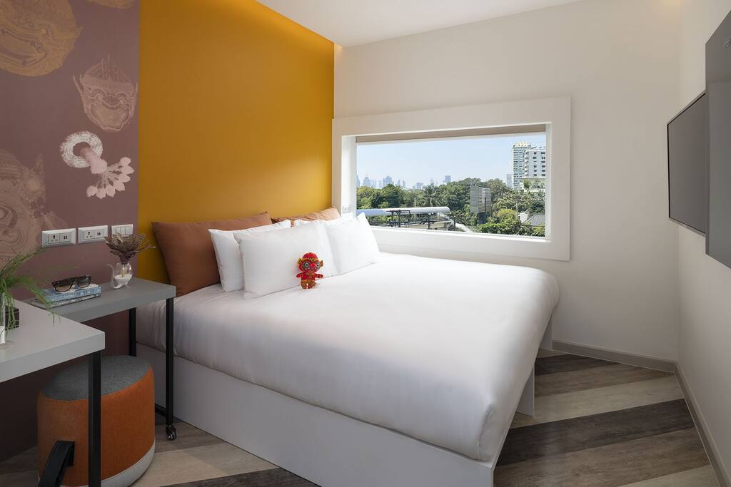 room detail thumbnail 0