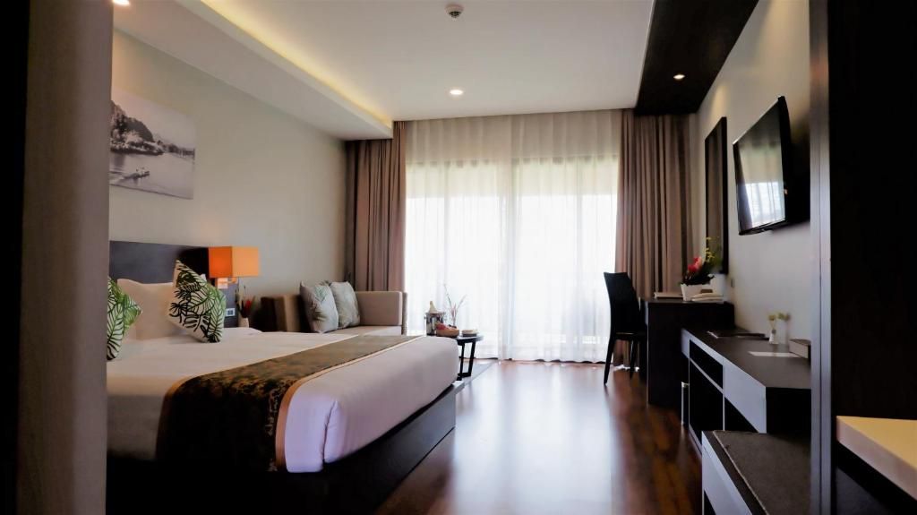 room detail thumbnail 1