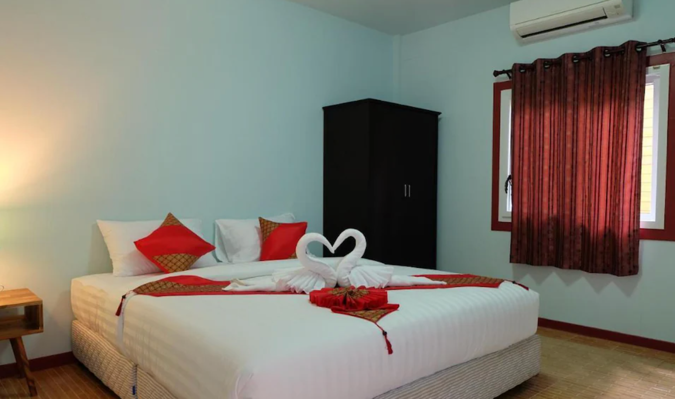 room detail thumbnail 0