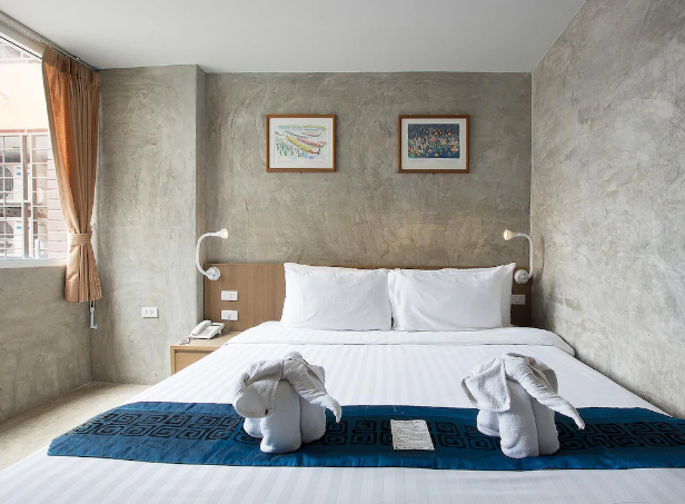 room detail thumbnail 0