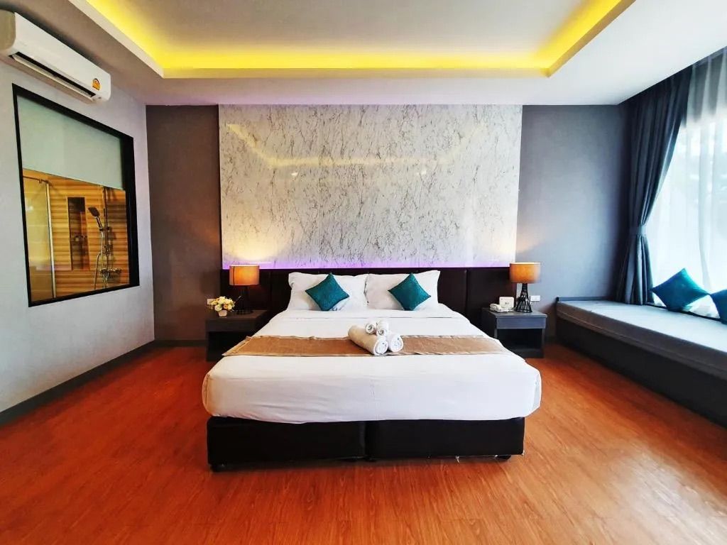 room detail thumbnail 0