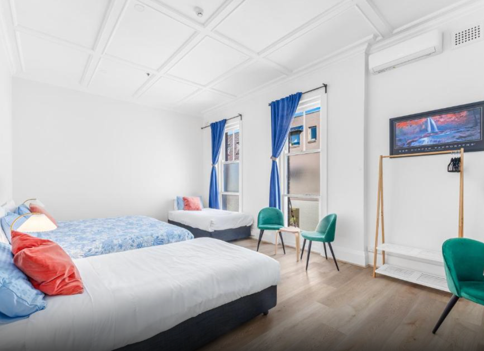 room detail thumbnail 0