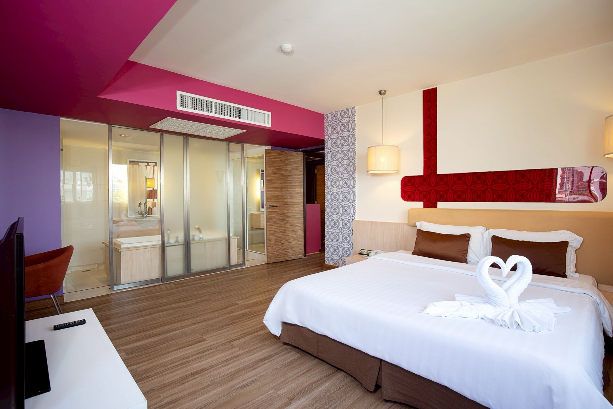 room detail thumbnail 1