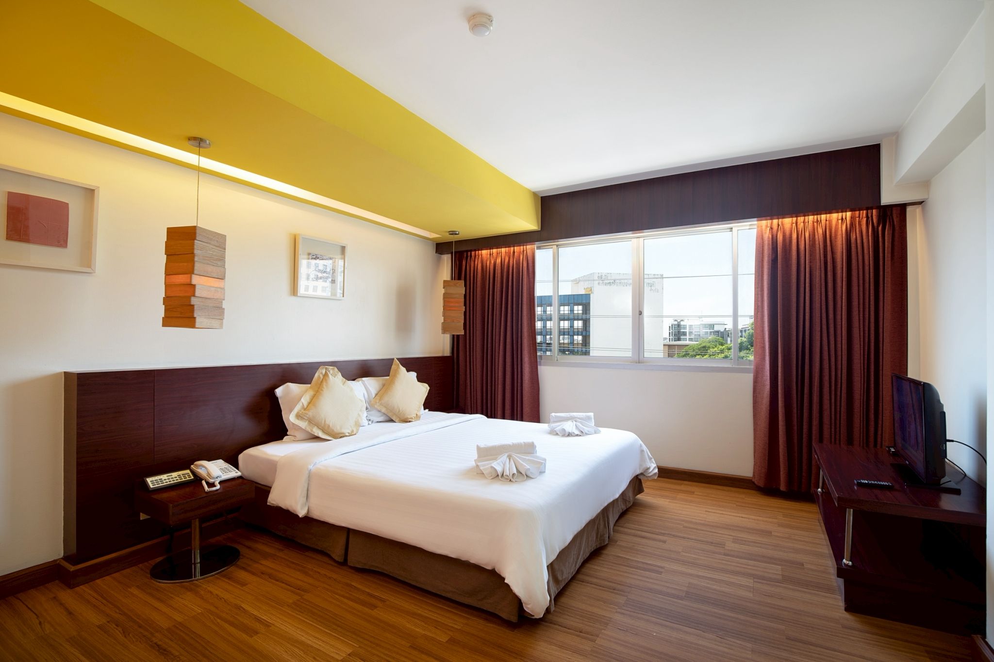 room detail thumbnail 1