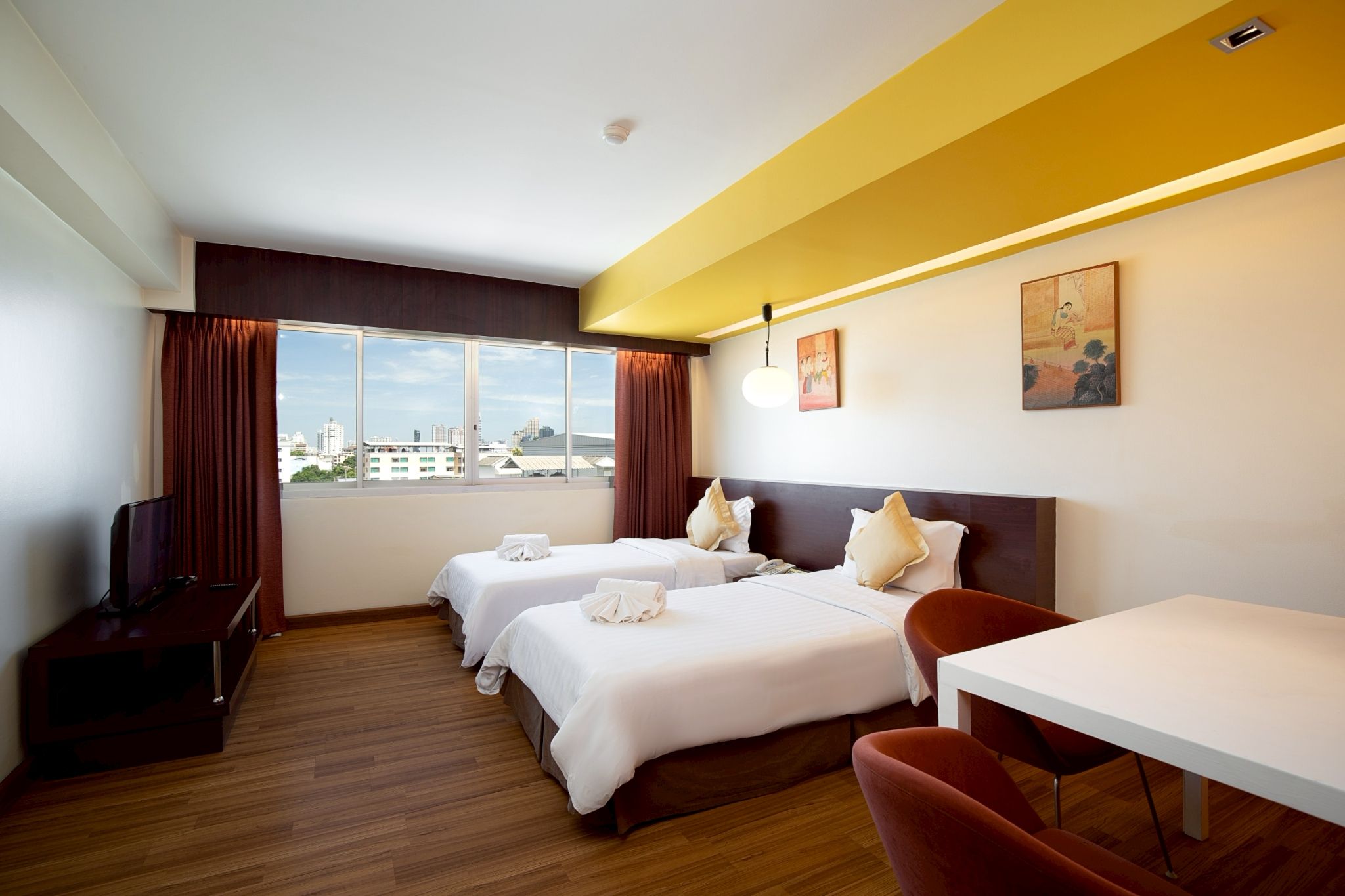 room detail thumbnail 1